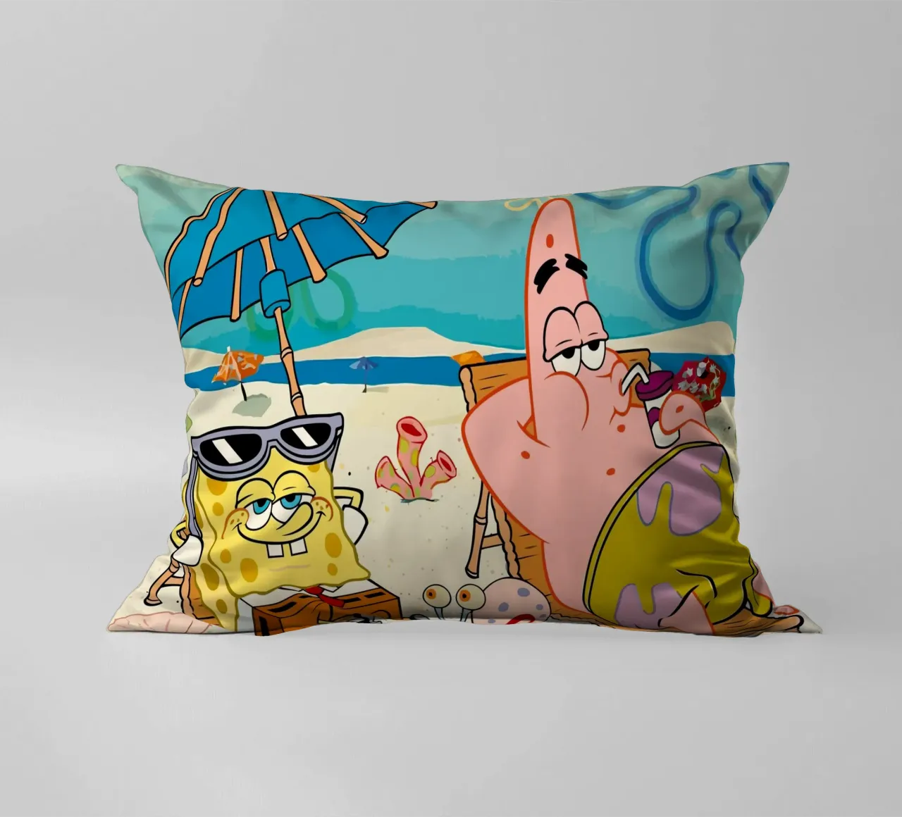 Spongebob and Patrick are relaxing and lazing around cuscino da Dumery Art