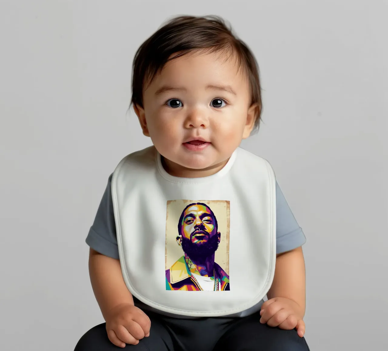 Ritratto pop art di Nipsey Hussle #5 bavaglino da Hantamrata