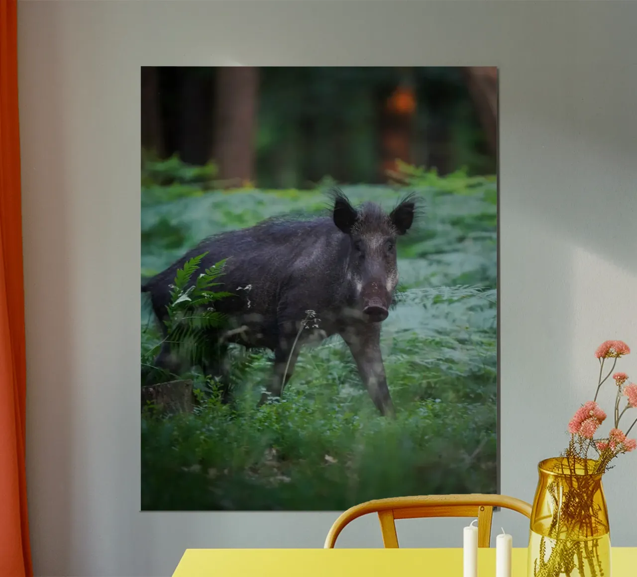 Cinghiale nella foresta poster con telaio in legno da Tom's Wildlife