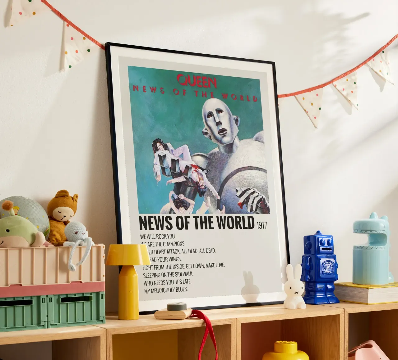 Queen News Of The World poster con telaio in plastica da Roronoa7