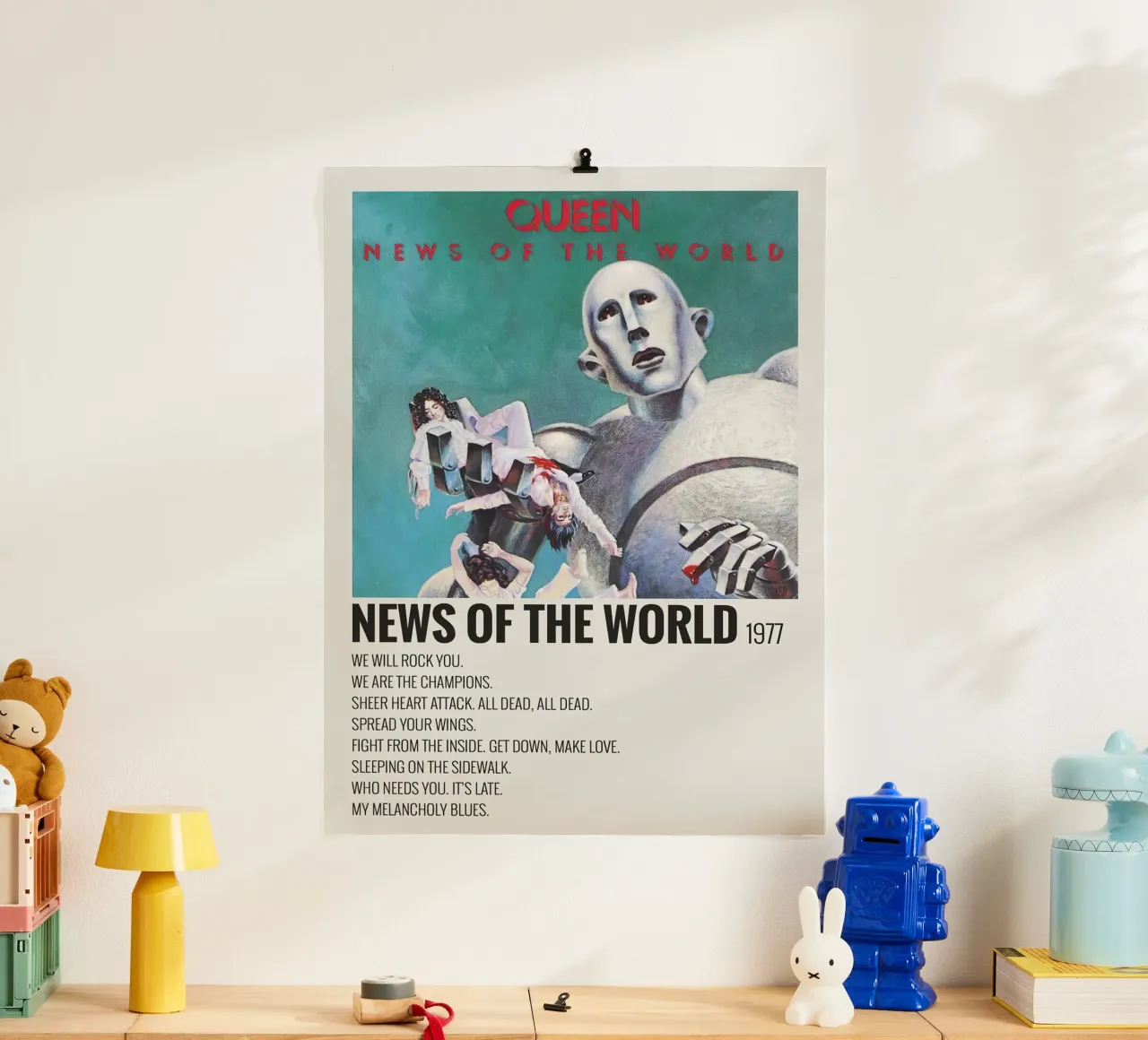 Queen News Of The World poster con telaio in plastica da Roronoa7