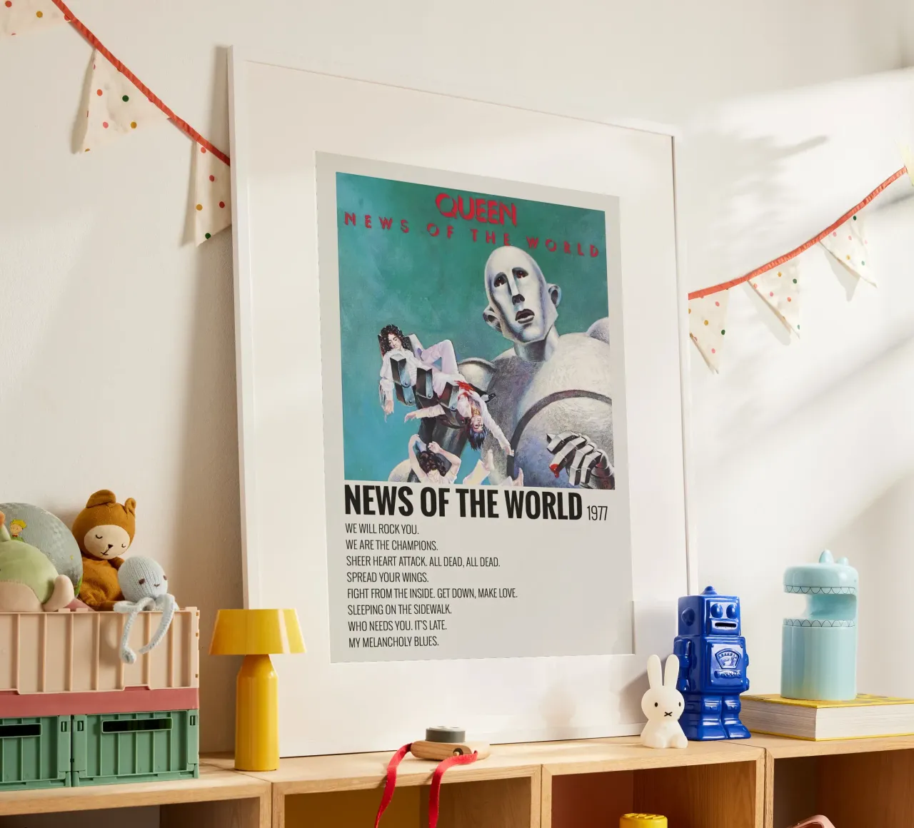 Queen News Of The World poster con telaio in plastica da Roronoa7