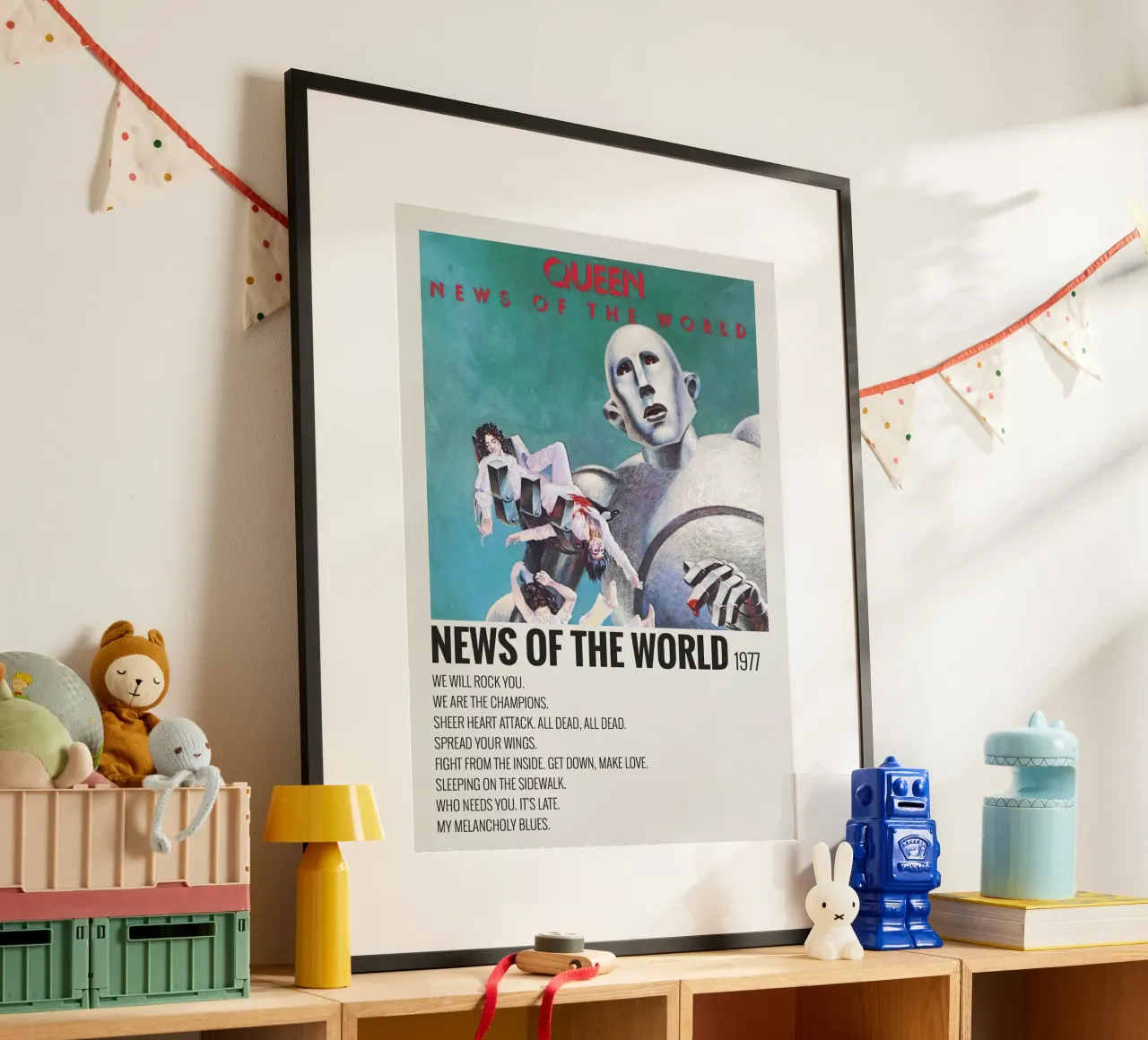 Queen News Of The World poster con telaio in plastica da Roronoa7