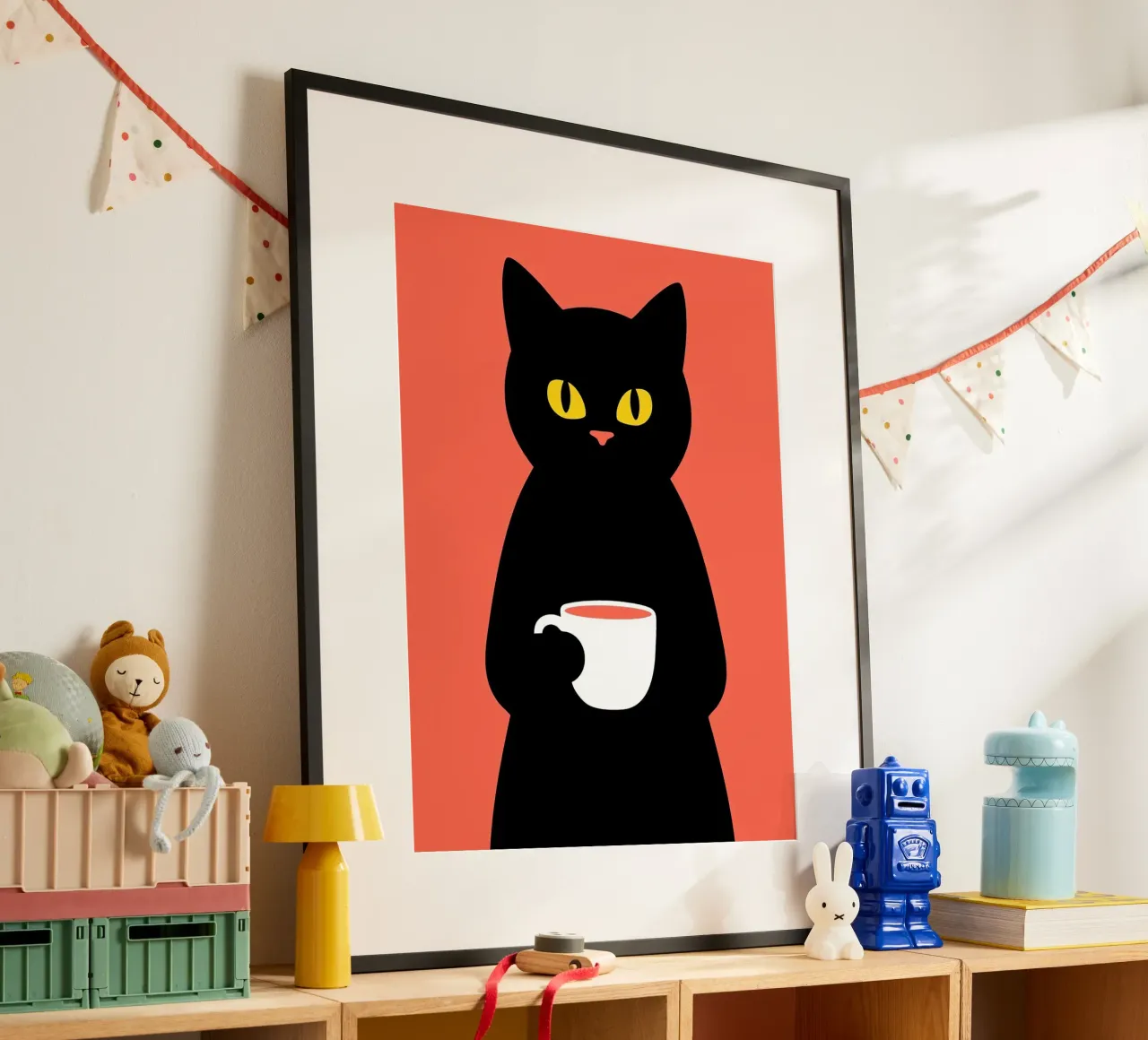 Gatto nero con tazza di caffè poster con telaio in legno da Arjun