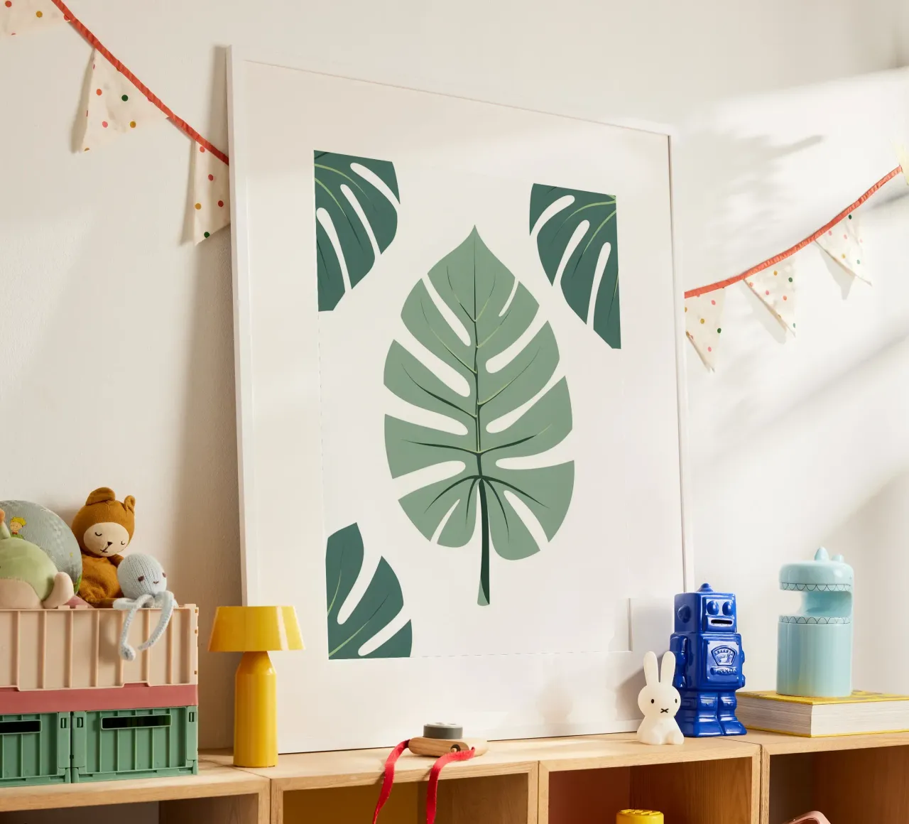 Filodendro a foglie spaccate poster con telaio in legno da The Green Room