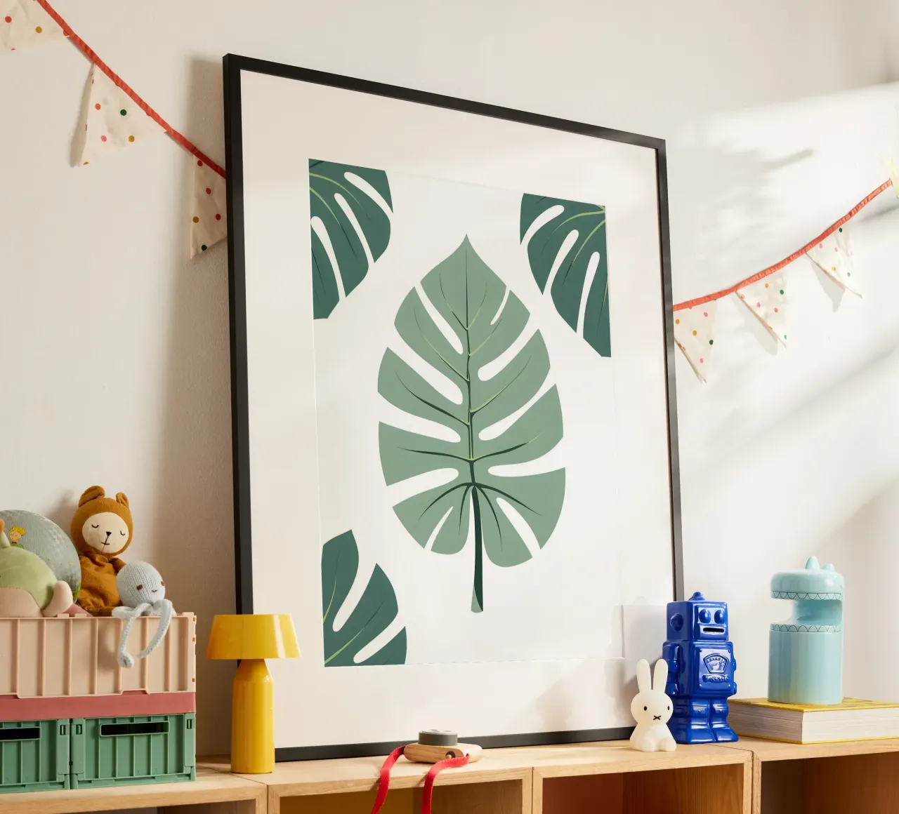 Filodendro a foglie spaccate poster con telaio in legno da The Green Room