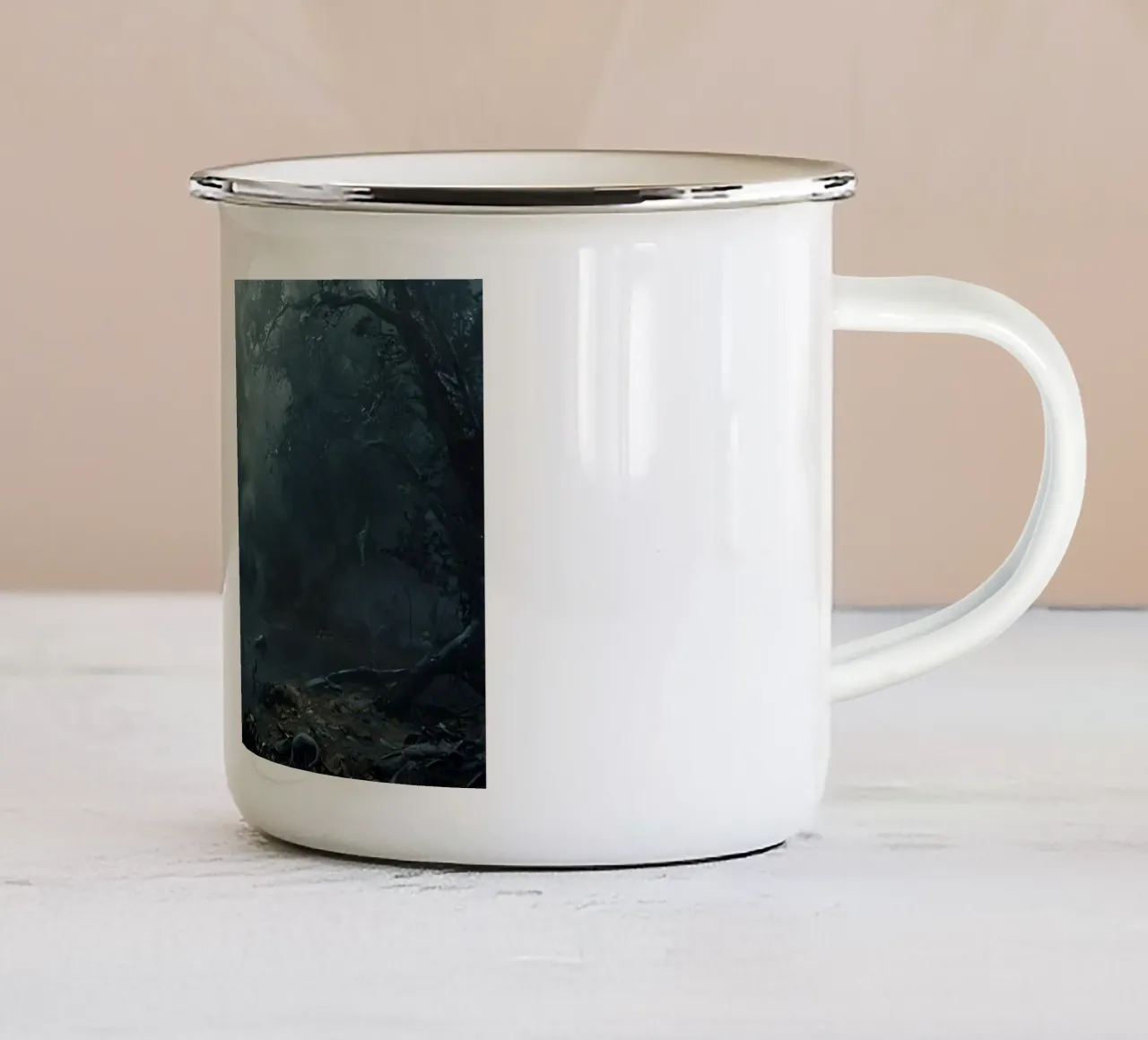 Sussurri del bosco abbandonato: Un cupo enigma tazza in smalto da Artistic-shop