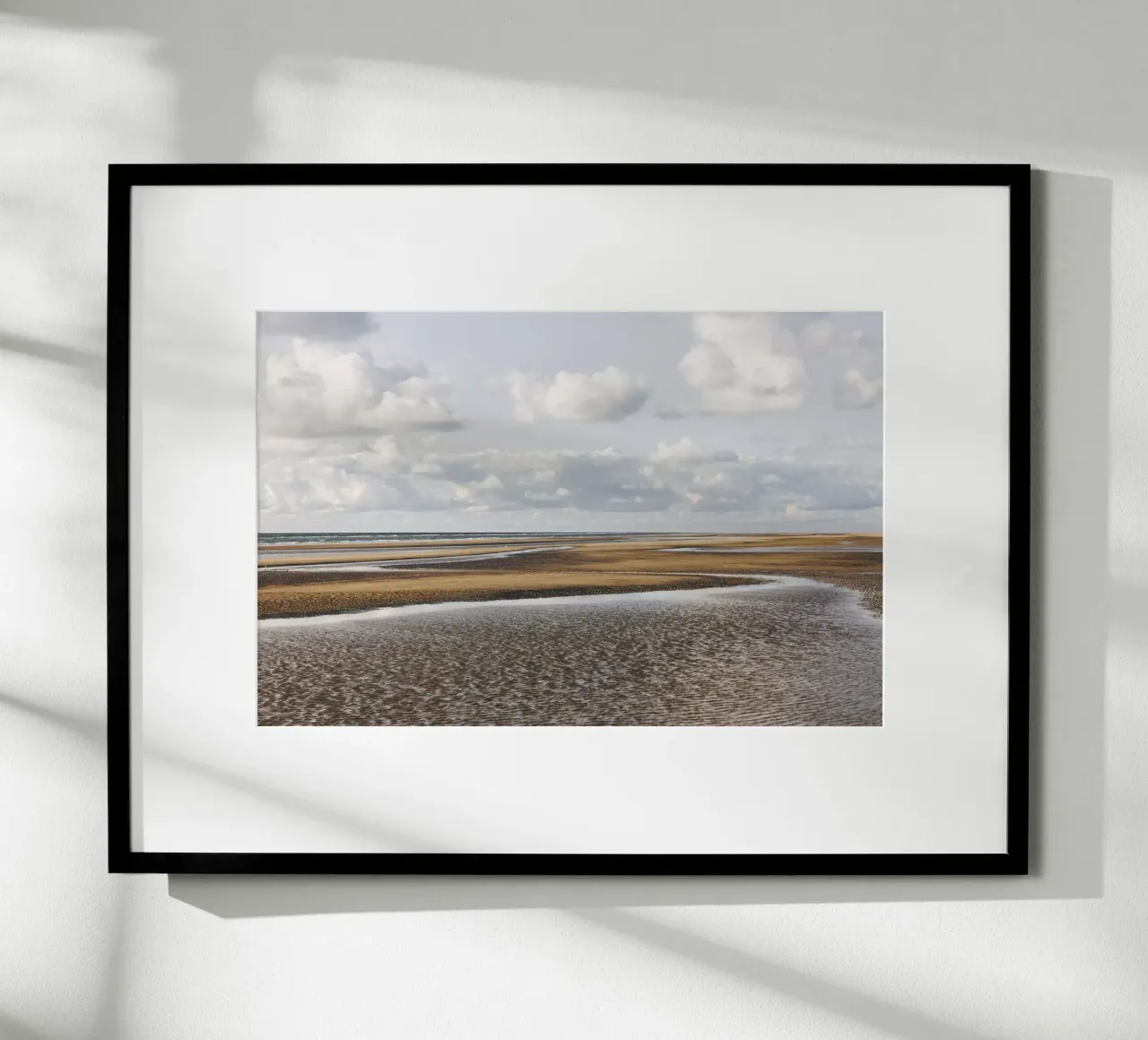 Nordic Moments 6 Poster mit Holzrahmen von Mareike Böhmer Photography