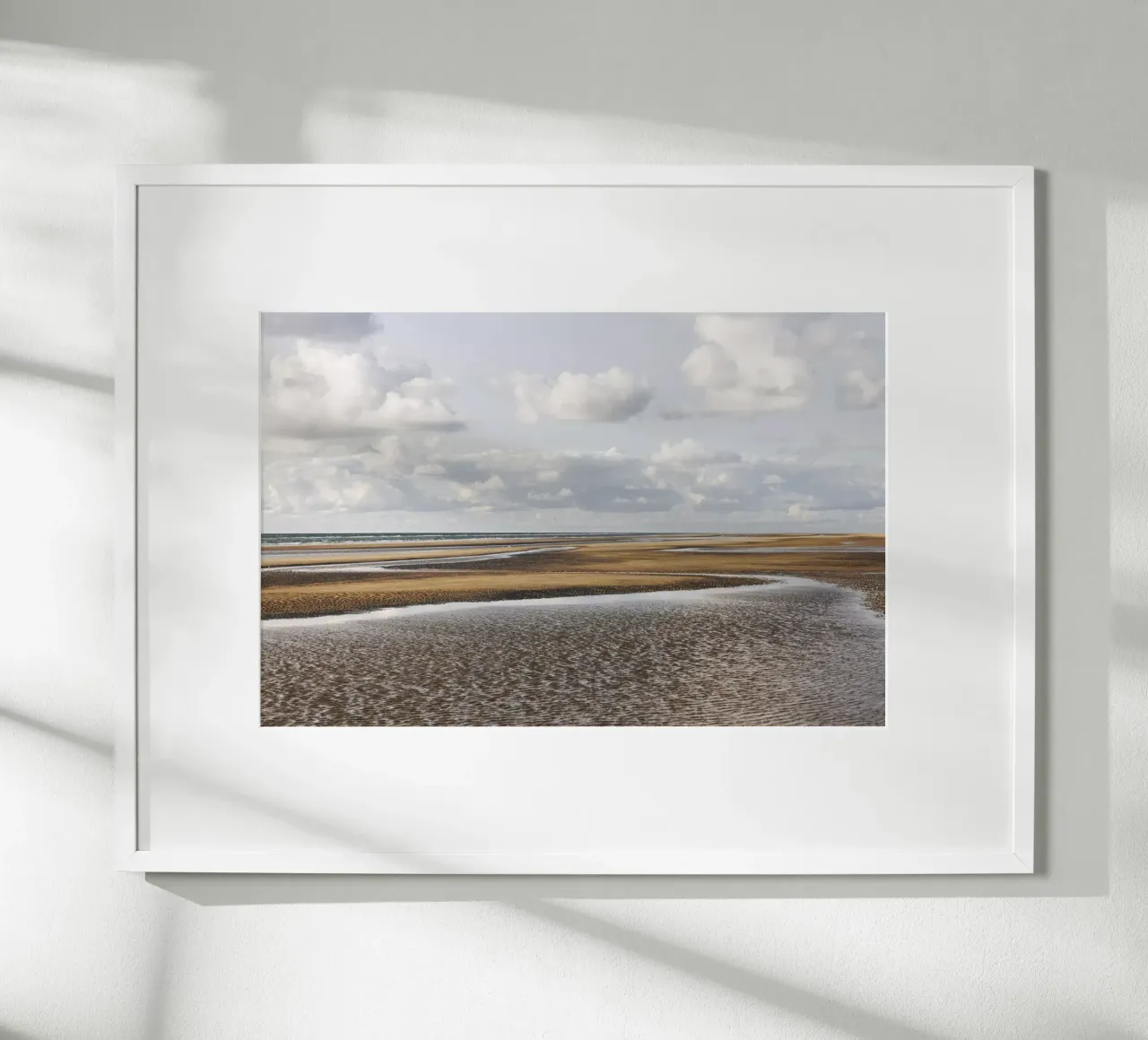 Nordic Moments 6 Poster mit Holzrahmen von Mareike Böhmer Photography