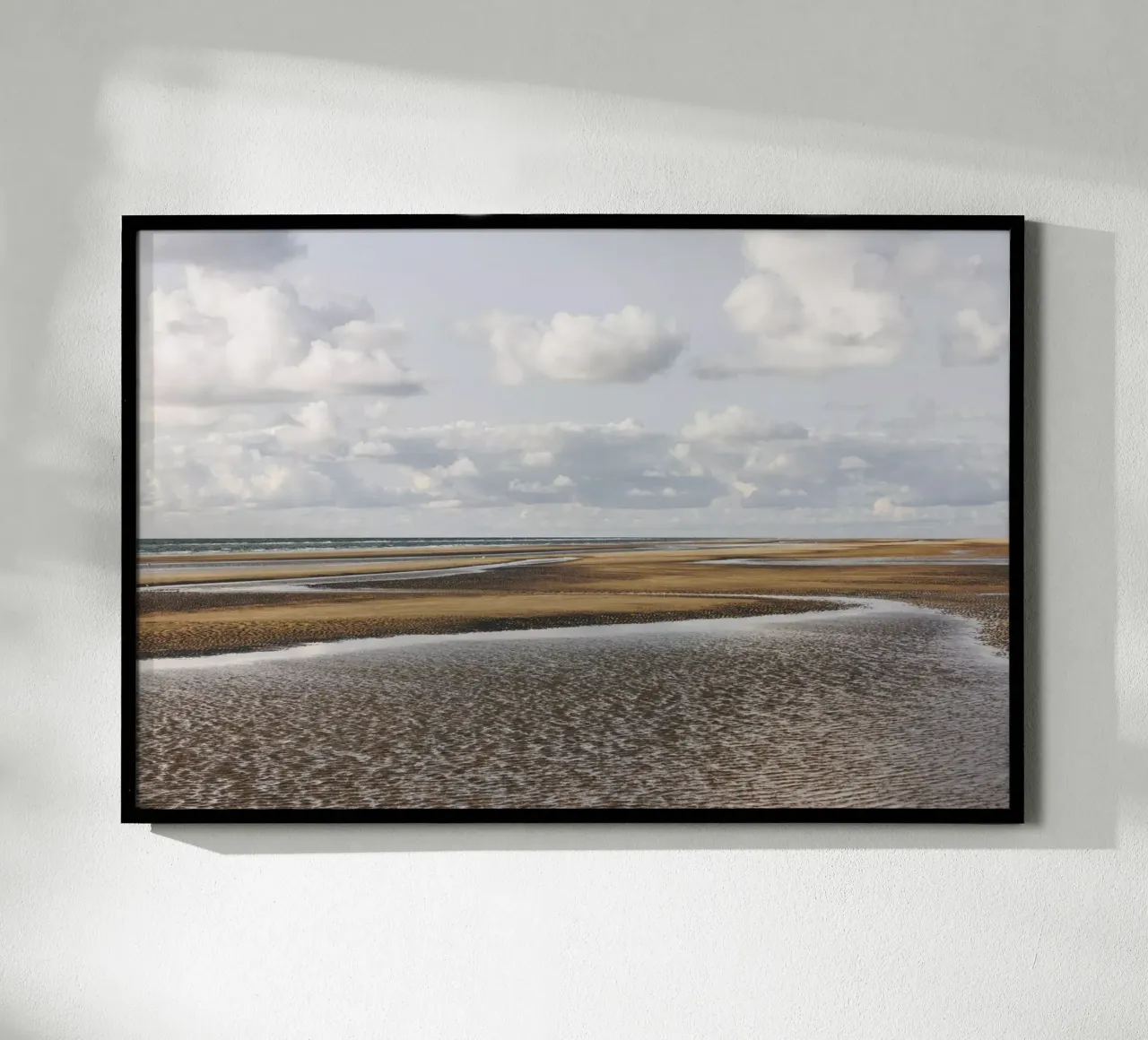 Nordic Moments 6 Poster mit Holzrahmen von Mareike Böhmer Photography