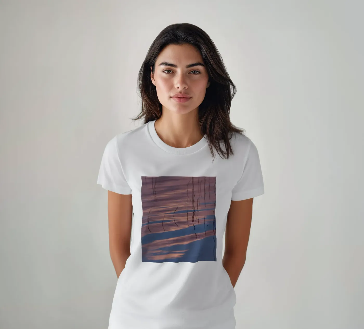 Clouds reflections t-shirt da Carol Maia