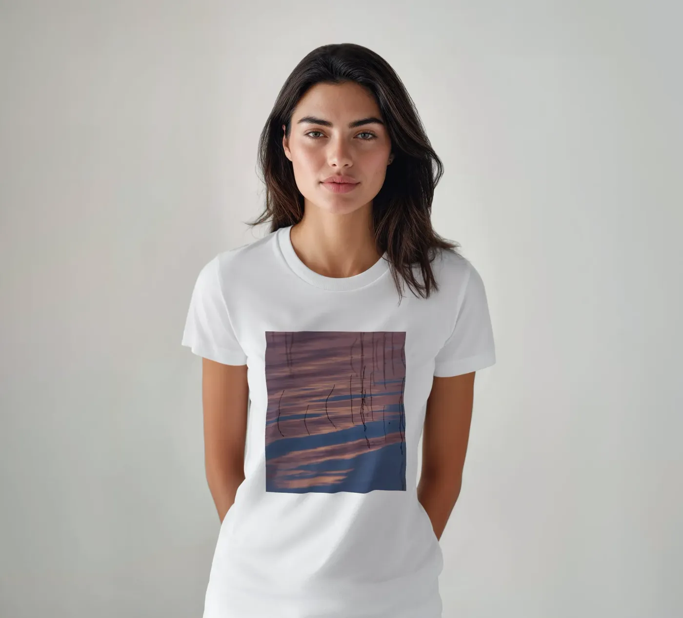 Clouds reflections t-shirt da Carol Maia
