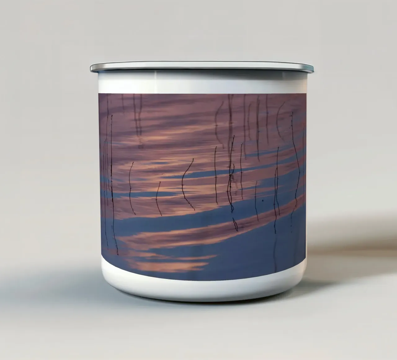 Clouds reflections tazza in smalto da Carol Maia