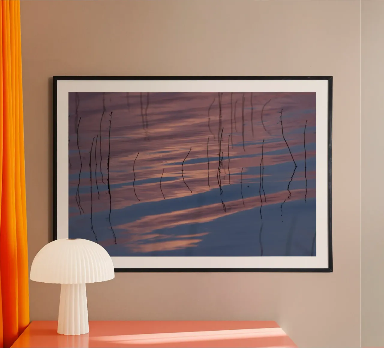 Clouds reflections poster con telaio in legno da Carol Maia
