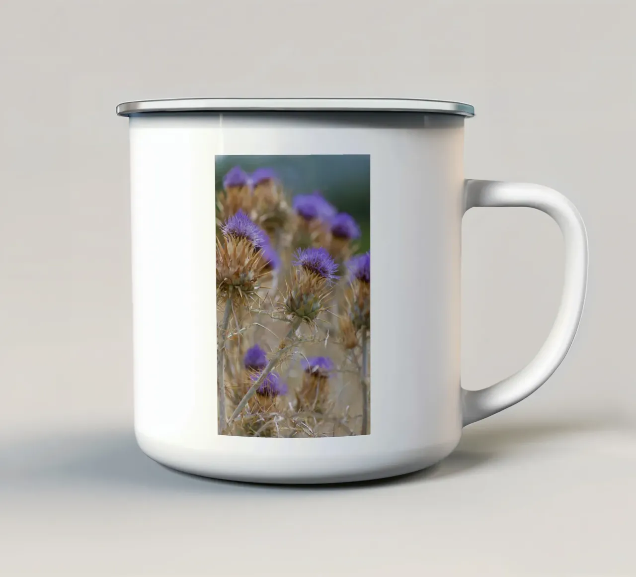 Thistles tazza in smalto da Carol Maia
