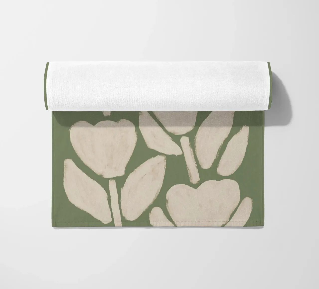 Abstracte saliegroene tulpen strandhanddoek van Melloi Art Print