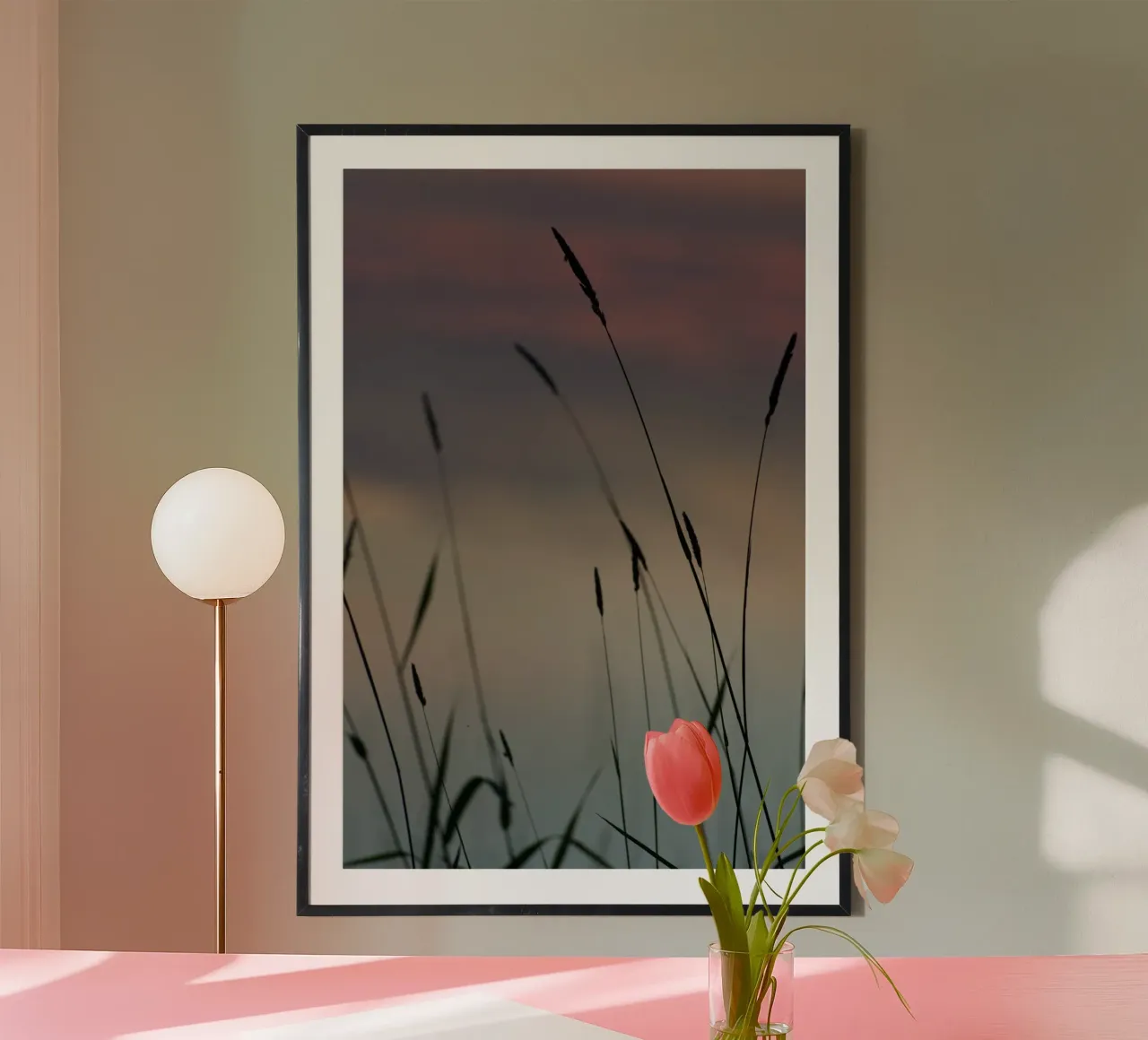 Sunset by the lake poster con telaio in legno da Carol Maia