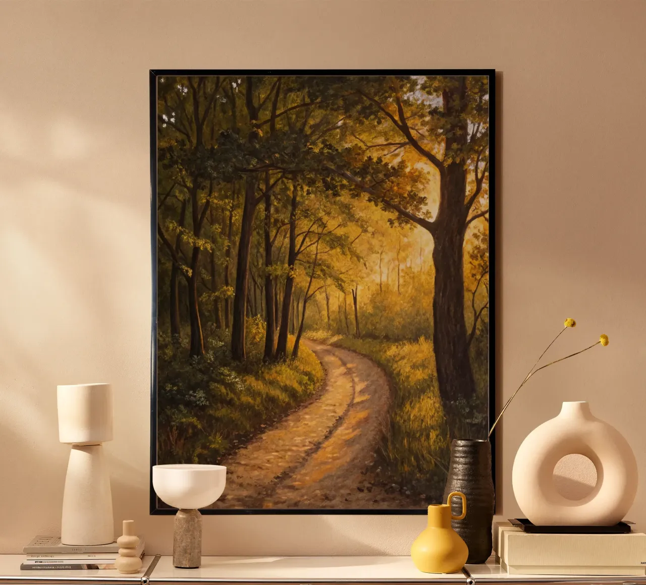 Il sentiero d'oro al crepuscolo: Un viaggio sereno attraverso un'area illuminata dal sole. poster con telaio in alluminio da Artistic-shop