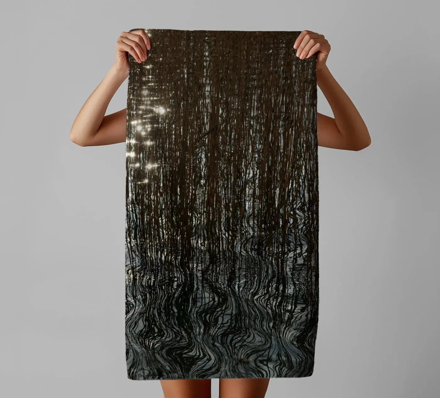 Distorted reflections towel by Carol Maia