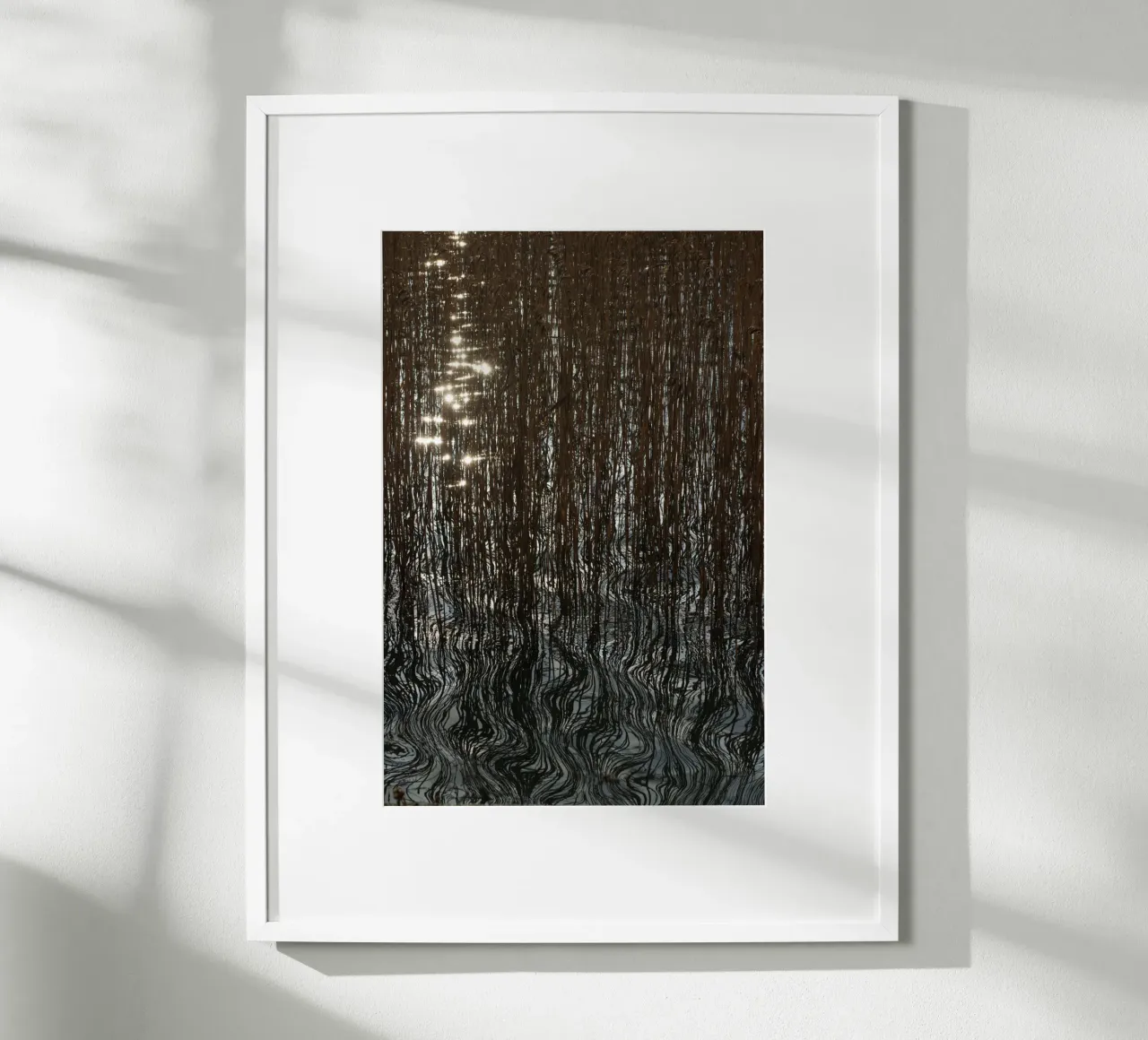 Distorted reflections poster con telaio in legno da Carol Maia