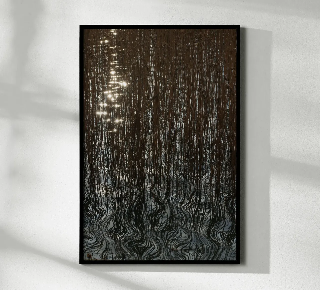 Distorted reflections poster con telaio in legno da Carol Maia
