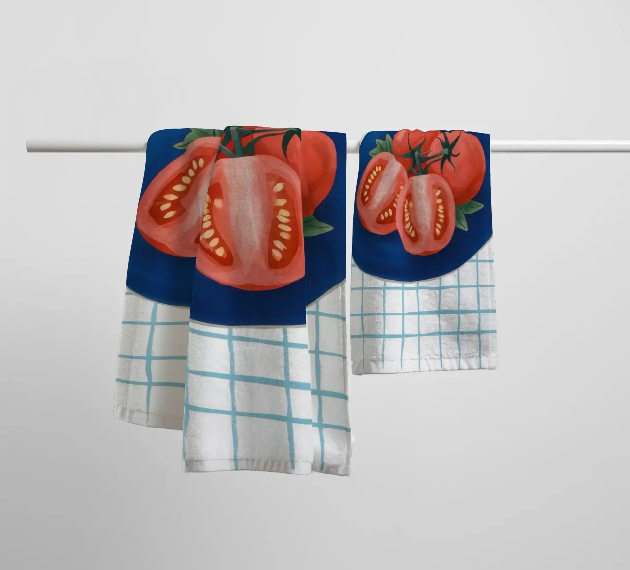 Tomate auf Riffelteller Handtuch von Frame Aura