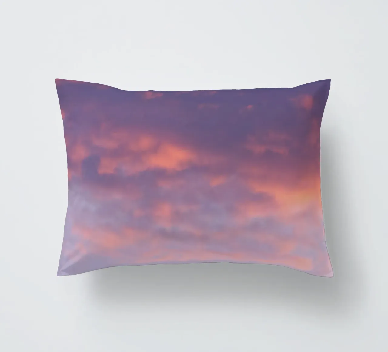 Sunset clouds cuscino da Carol Maia