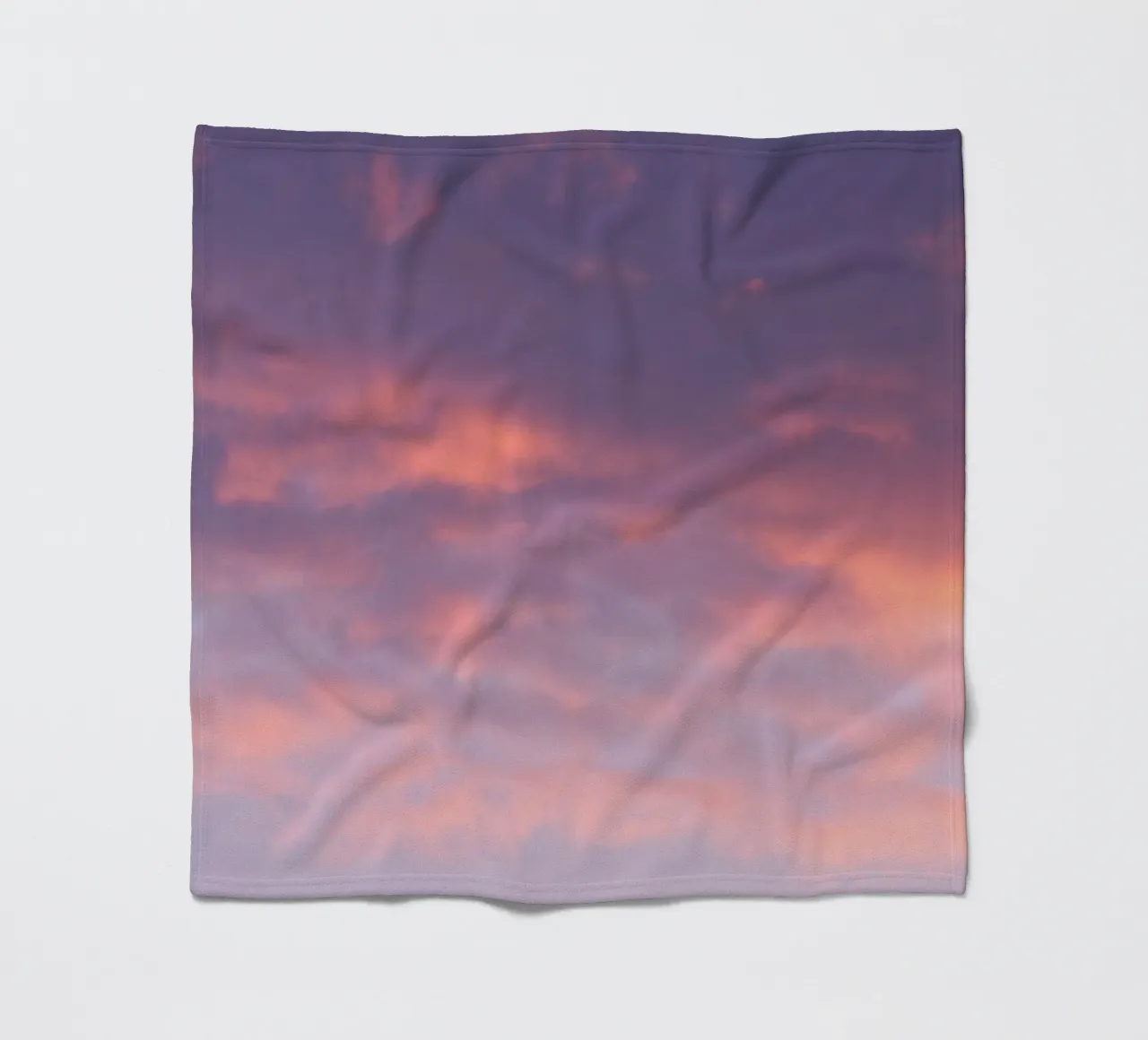 Sunset clouds coperta in pile da Carol Maia