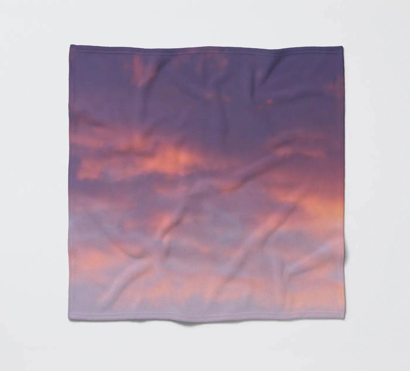 Sunset clouds coperta in pile da Carol Maia
