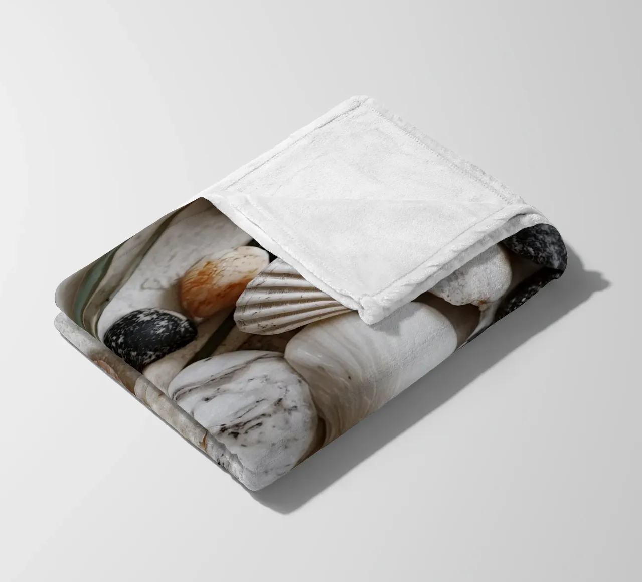 Shell Stories No 01 coperta in pile da treechild