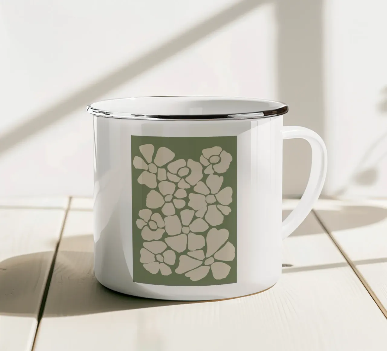 Floreale astratto verde salvia tazza in smalto da Melloi Art Print