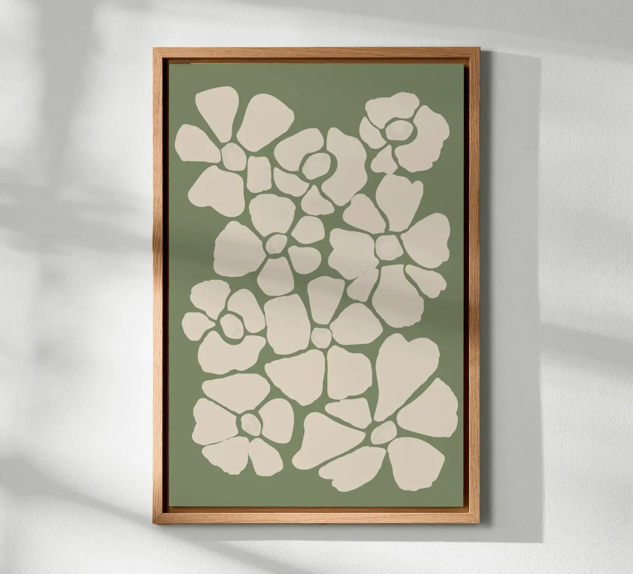 Floral abstracto verde salvia lienzo con Marco flotante de Melloi Art Print