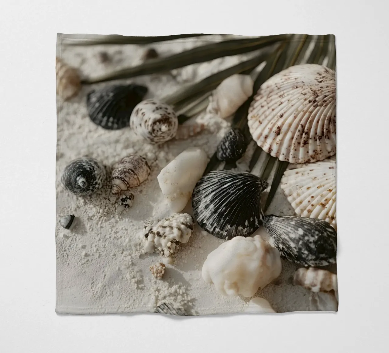 Shell Stories No 03 coperta in pile da treechild