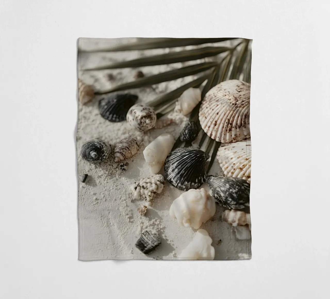 Shell Stories No 03 coperta in pile da treechild