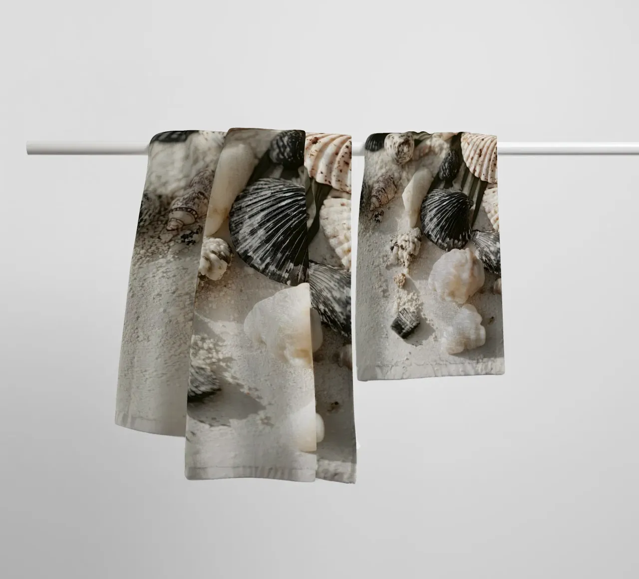 Shell Stories No 03 asciugamano da bagno da treechild