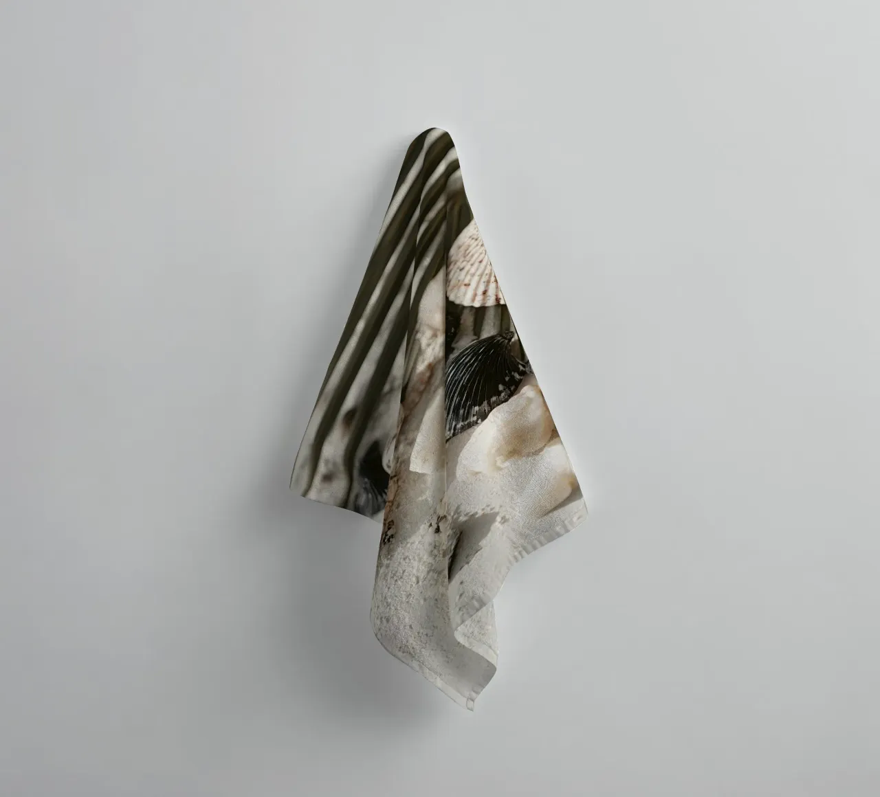 Shell Stories No 03 asciugamano da bagno da treechild