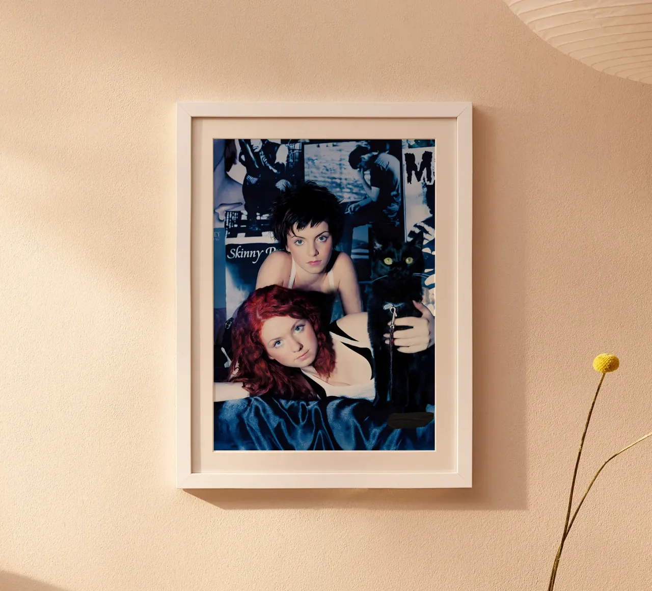t.A.T.u poster con telaio in alluminio da Low poly art
