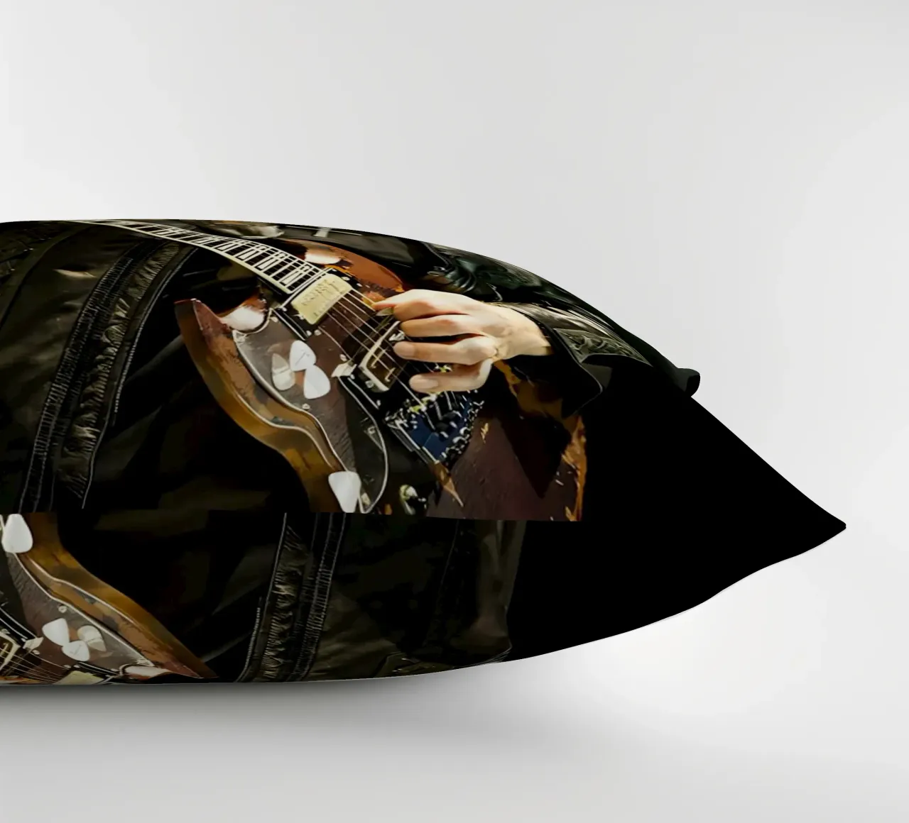 Tony lommi cuscino da Low poly art