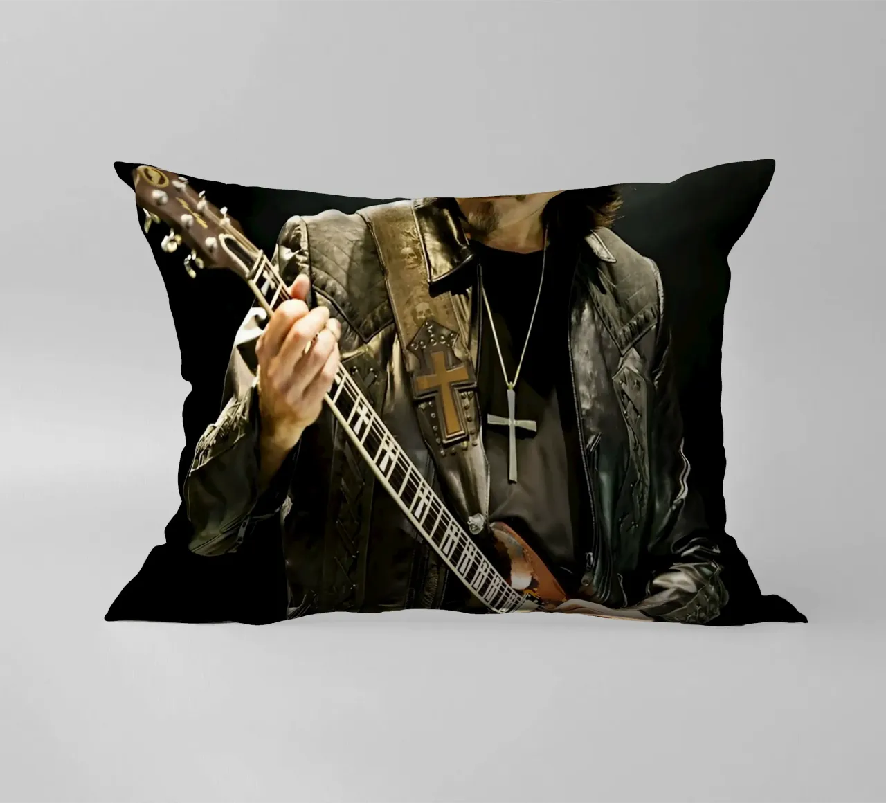 Tony lommi cuscino da Low poly art