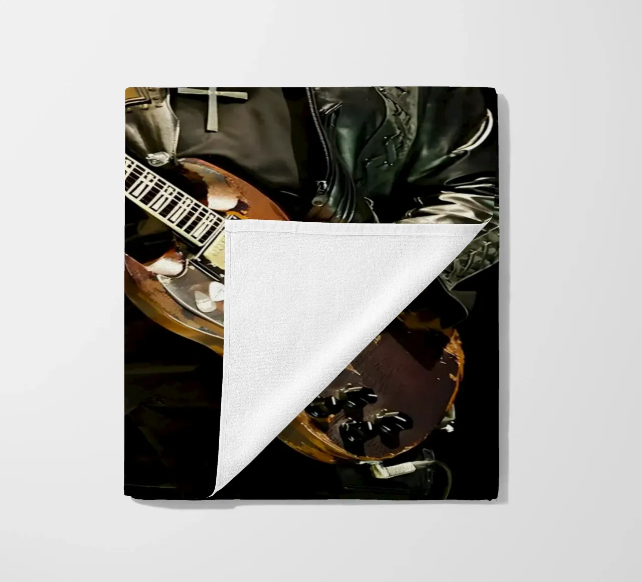 Tony lommi telo mare da Low poly art