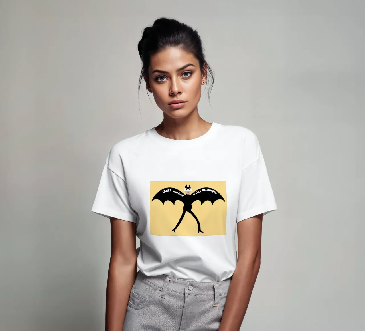 Lustiges Fledermaus-Kostüm mit Druck: "Just Wingin' It" T-Shirt von vintagepod