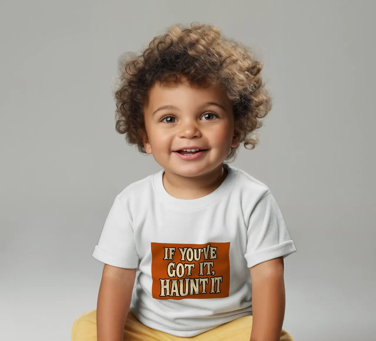 Typographie rétro "If You've Got It, Haunt It" (Si vous l'avez, hantez-le) t-shirt pour bébé de vintagepod