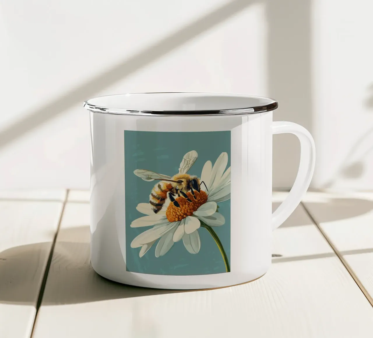 Ape da miele su fiore in primo piano tazza in smalto da pixelbull - medieval art and more
