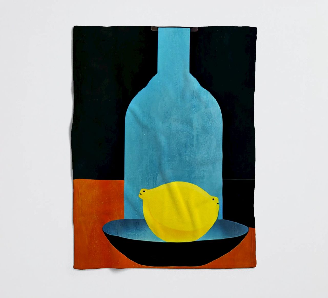 Blue Bottle With (Happy) Lemon Fleecedecke von Bo Anderson
