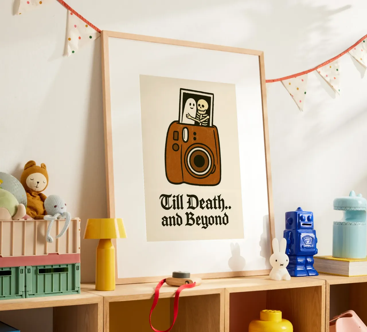 "Fino alla morte e oltre" Arte d'amore spettrale, carina poster con telaio in plastica da vintagepod