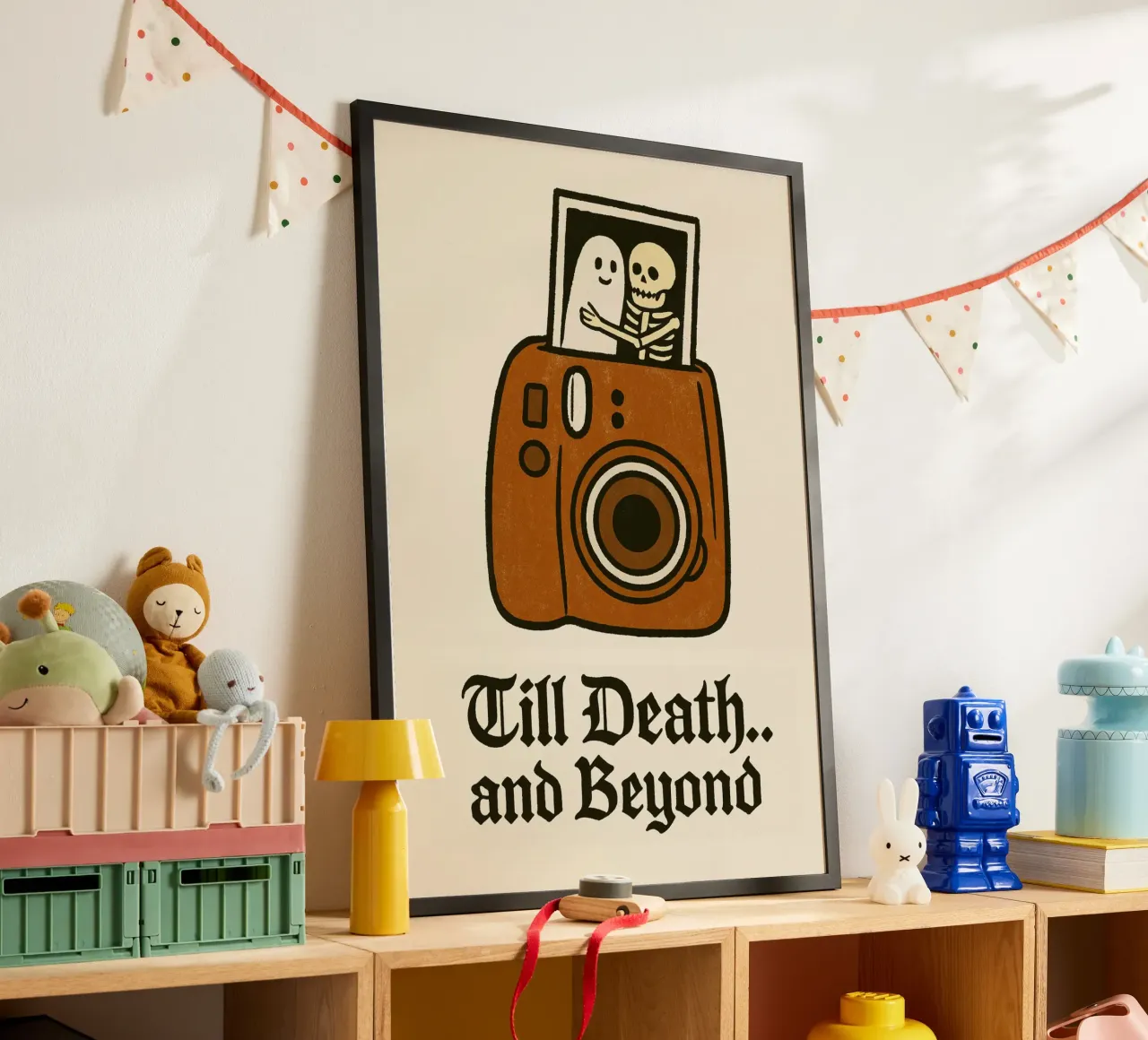"Fino alla morte e oltre" Arte d'amore spettrale, carina poster con telaio in plastica da vintagepod