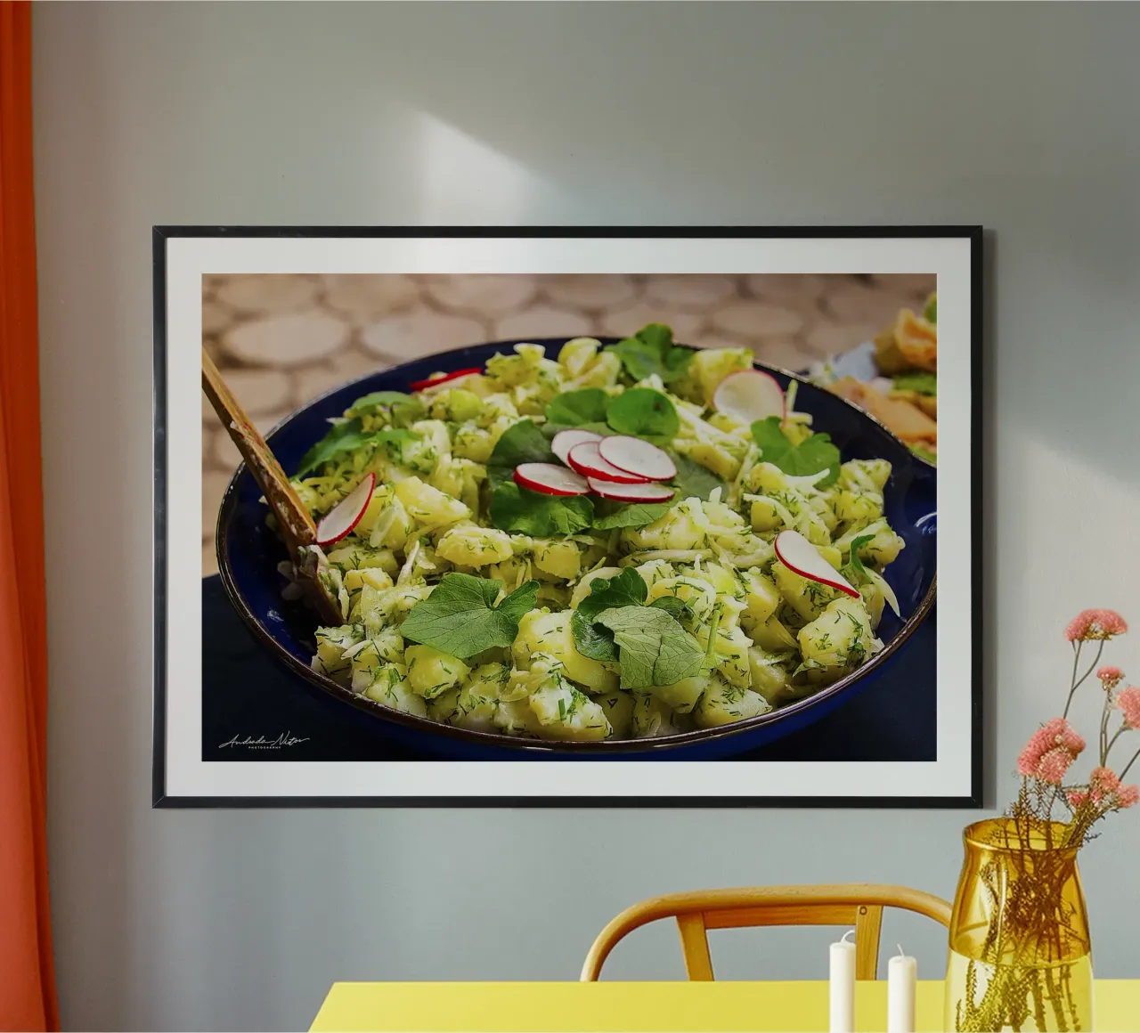 Patatas rústicas con eneldo y rábano - Food Print poster con marco de plástico de jay