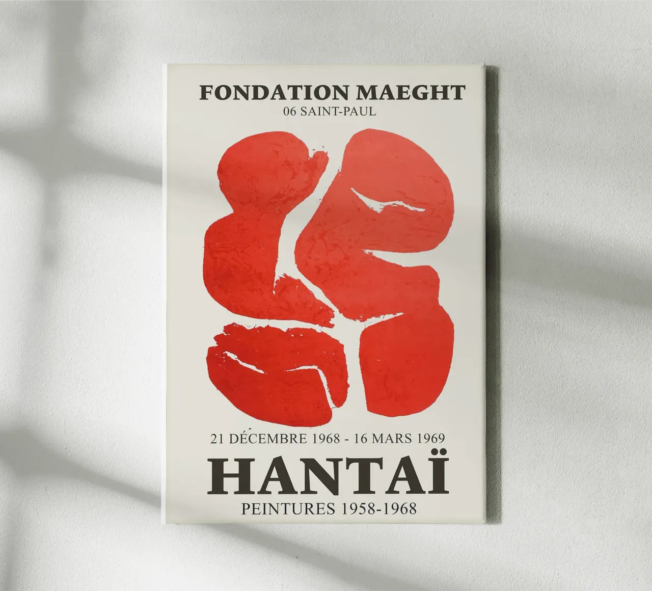 Poster rosso Hantai tela con Cornice a cassetta da Lonnieprints