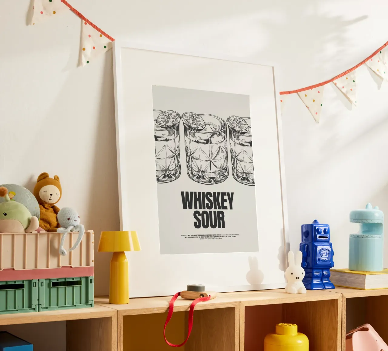 Whiskey Sour poster con telaio in plastica da PurePeachStudio
