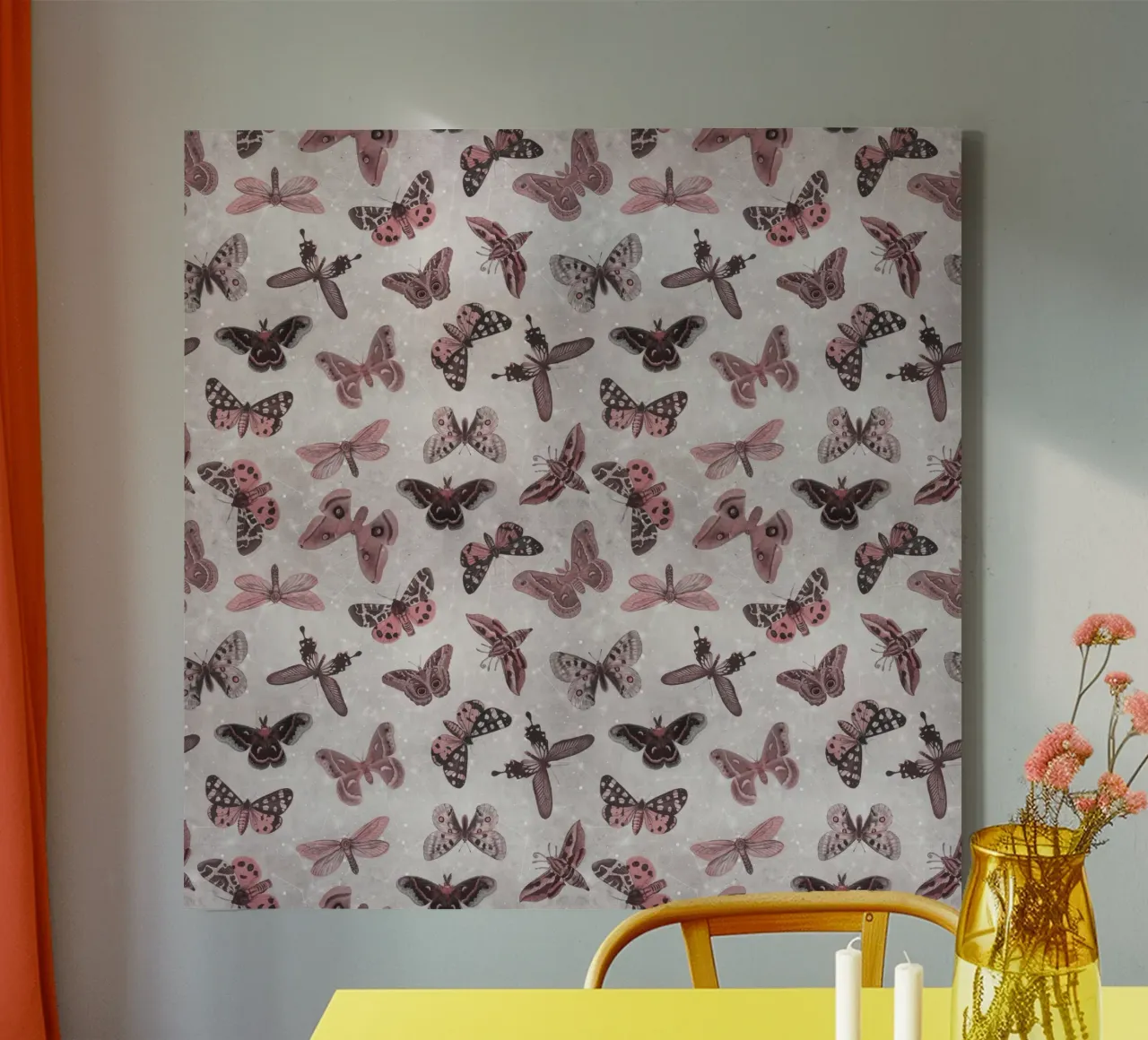 Moths & Butterflies canvas met Baklijst van Vivi Nicolin